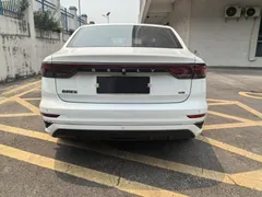 2022 Geely Emgrand 4th Gen 1.5L CVT Flagship, белый — фото 6