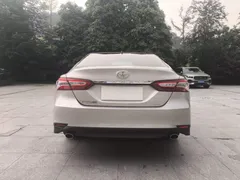 2021 Toyota Camry 2.5G Luxury — фото 7