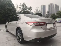 2021 Toyota Camry 2.5G Luxury — фото 8