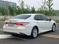 2023 Toyota Camry 2.0G Luxury, белый — фото 7