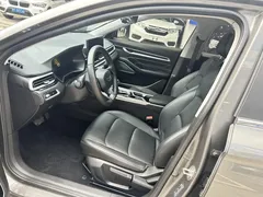 2023 Geely Emgrand 4th Gen 1.5L CVT Premium Champion — фото 4