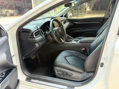 2023 Toyota Camry 2.0GVP Leading, белый — фото 8