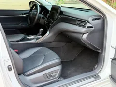 2023 Toyota Camry 2.0GVP Leading, белый — фото 9