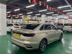 2022 Geely Emgrand 4th Gen 1.5L CVT Flagship — фото 8