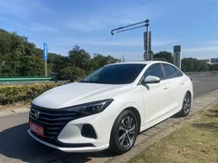 2022 Changan Eado PLUS 1.6L GDI CVT Luxury, белый — фото 1