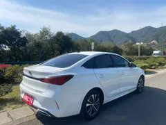 2022 Changan Eado PLUS 1.6L GDI CVT Luxury, белый — фото 11
