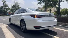 2022 Lexus ES 200 Excellence, белый — фото 2