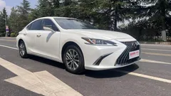 2022 Lexus ES 200 Excellence, белый — фото 3