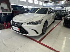 2022 Lexus ES 200 Excellence, белый — фото 1