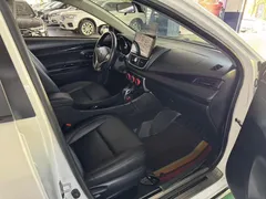 2022 Toyota Yaris L Zhixuan 1.5L CVT Luxury Plus, белый — фото 6