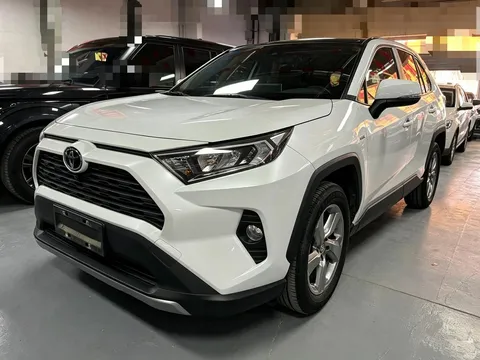 2022 Toyota RAV4 2.0L CVT 2WD Fashion Plus