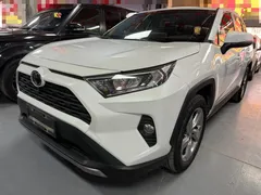 2022 Toyota RAV4 2.0L CVT 2WD Fashion Plus, белый — фото 2