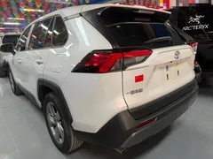 2022 Toyota RAV4 2.0L CVT 2WD Fashion Plus, белый — фото 11