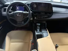 2022 Lexus ES 200 Excellence — фото 10