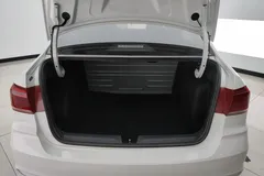 2021 Volkswagen Santana 1.5L AT Fashion, белый — фото 11