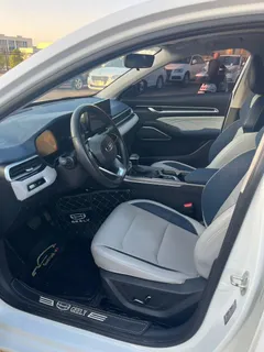 2022 Geely Emgrand 4th Gen 1.5L CVT Flagship, белый — фото 6