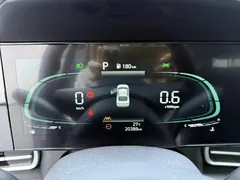 2023 Hyundai Elantra 1.5L CVT LUX Premium — фото 4