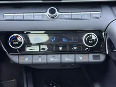 2023 Hyundai Elantra 1.5L CVT LUX Premium — фото 5