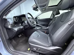 2023 Hyundai Elantra 1.5L CVT LUX Premium — фото 6