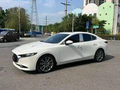 2022 Mazda Mazda3 2.0L AT, белый — фото 2