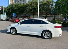 2022 Toyota Yazhoushi 2.0L Elite, белый — фото 6