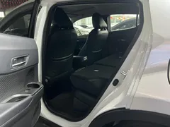 2022 Toyota C-HR 2.0L Leading, белый — фото 6