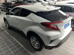 2022 Toyota C-HR 2.0L Leading, белый — фото 9