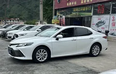 2023 Toyota Camry 2.0G Luxury, белый — фото 3