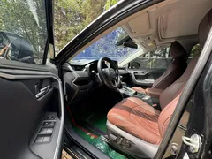 2022 Toyota Wildlander 2.0L 4WD Luxury Plus, чёрный — фото 4