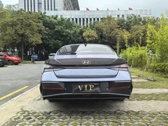 2023 Hyundai Elantra 1.5L CVT LUX Premium, синий — фото 8