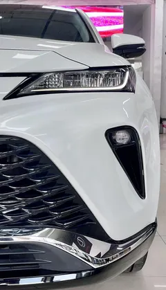 2022 Toyota Venza 2.0L CVT 2WD Luxury, белый — фото 3
