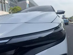 2023 Hyundai Elantra 1.5L CVT LUX Premium, белый — фото 2
