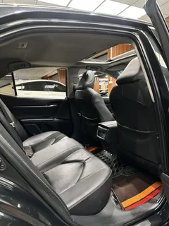 2021 Toyota Camry 2.5S Fashion, чёрный — фото 21