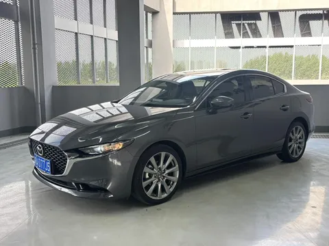 2022 Mazda Mazda3 2.0L AT
