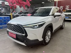 2022 Toyota Corolla Cross 2.0L Premium, белый — фото 1