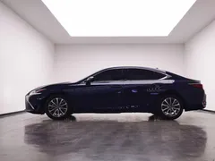 2022 Lexus ES 200 Excellence, синий — фото 4