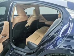 2022 Lexus ES 200 Excellence, синий — фото 13