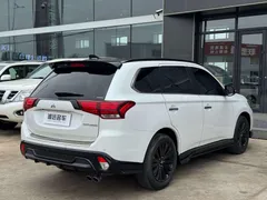 2021 Mitsubishi Outlander 2.4L 4WD 5-seat, белый — фото 6
