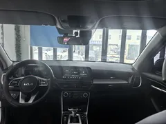 2023 Kia Seltos 1.5L IVT Luxury, белый — фото 15