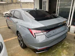 2021 Hyundai Elantra 1.5L CVT TOP Flagship — фото 11