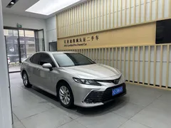 2021 Toyota Camry 2.0G Luxury — фото 3