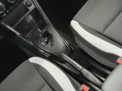 2022 Toyota Yaris L Zhixuan X 1.5L CVT Luxury Plus, белый — фото 15