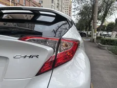 2023 Toyota C-HR 2.0L Comfort, белый — фото 7