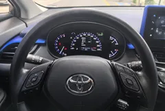 2023 Toyota C-HR 2.0L Comfort, белый — фото 19
