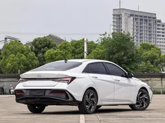 2023 Hyundai Elantra 1.5L CVT GLX Elite, белый — фото 7