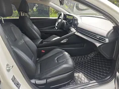 2023 Hyundai Elantra 1.5L CVT LUX Premium, белый — фото 10