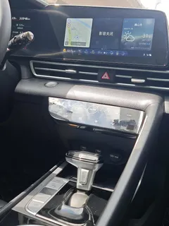 2023 Hyundai Elantra 1.5L CVT LUX Premium, белый — фото 14