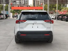 2023 Toyota RAV4 2.0L CVT 2WD, белый — фото 3