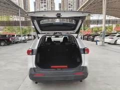 2023 Toyota RAV4 2.0L CVT 2WD, белый — фото 6