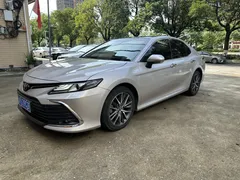 2021 Toyota Camry 2.5G Luxury — фото 1